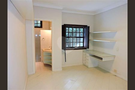 35_photo/94cfaaab63.2847f2e5ad033c01-ATLAS-1ead7afe-a583-452b-a9e1-d480e1c2cd4f.jpg de casa à venda com 6 quartos, 550m² em Jardim Marilu, Carapicuíba