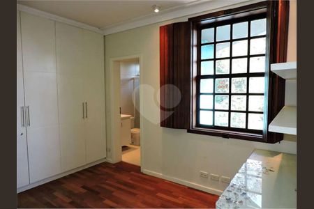 31_photo/94cfaaab63.2847f2e5ad033c01-ATLAS-5542895a-baba-449e-99e0-8e7fcf598a98.jpg de casa à venda com 6 quartos, 550m² em Jardim Marilu, Carapicuíba