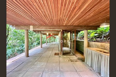 46_photo/94cfaaab77.93b8fa184532727f-ATLAS-77cceb51-9e09-4b20-bf6f-4a2a58a3ccbc.jpg de casa de condomínio à venda com 4 quartos, 260m² em Chácara do Refúgio, Carapicuíba