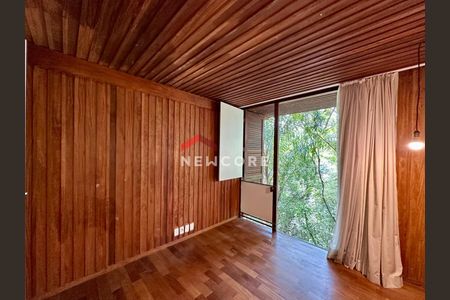 37_photo/94cfaaab77.93b8fa184532727f-ATLAS-bf5c7ed3-4fe7-4abd-9cec-dc02cfc2a9ab.jpg de casa de condomínio à venda com 4 quartos, 260m² em Chácara do Refúgio, Carapicuíba