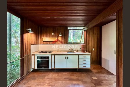 18_photo/94cfaaab77.93b8fa184532727f-ATLAS-ca4a3529-18f5-4285-a685-a4bfdaec4ef0.jpg de casa de condomínio à venda com 4 quartos, 260m² em Chácara do Refúgio, Carapicuíba