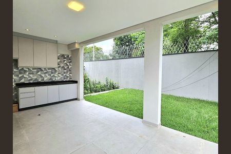 8_photo/94cfaaab77.f14d7a494a64fc38-ATLAS-2b27571d-e964-43f7-8c66-ee5a7789028a.jpg de casa à venda com 3 quartos, 326m² em Chácara do Refúgio, Carapicuíba