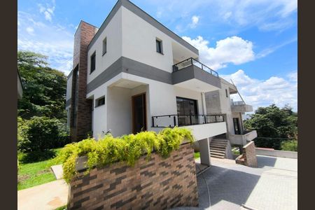 9_photo/94cfaaab77.f14d7a494a64fc38-ATLAS-c9fb81ef-9079-4b3e-a7db-4d919aee2375.jpg de casa à venda com 3 quartos, 326m² em Chácara do Refúgio, Carapicuíba