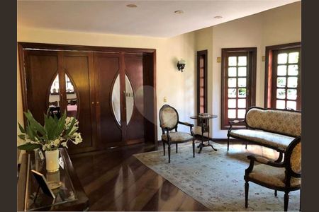 12_photo/94cfaaab77.f38e38137a2159e3-ATLAS-2aa9d41a-0df8-4453-b3ef-a7c4b3dea343.jpg de casa à venda com 5 quartos, 1102m² em Chácara do Refúgio, Carapicuíba