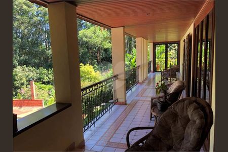 15_photo/94cfaaab77.f38e38137a2159e3-ATLAS-c224972e-c820-40bf-a8c4-3daa271ed65a.jpg de casa à venda com 5 quartos, 1102m² em Chácara do Refúgio, Carapicuíba