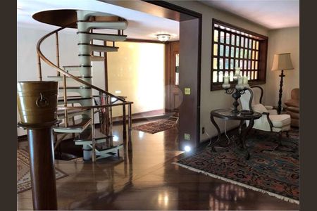 7_photo/94cfaaab77.f38e38137a2159e3-ATLAS-d58fe5fc-9aee-4abd-b4ca-7e7f076f9ff0.jpg de casa à venda com 5 quartos, 1102m² em Chácara do Refúgio, Carapicuíba