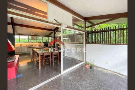 8_photo/94cfaaaba5.e182d30f96765f76-ATLAS-166dfa36-900b-452f-a3cc-e6ff47b19feb.jpg de casa de condomínio à venda com 3 quartos, 380m² em Chácara do Refúgio, Carapicuíba