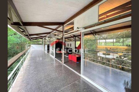 13_photo/94cfaaaba5.e182d30f96765f76-ATLAS-18c99fb4-9ac4-4c53-a323-7d9f6d4e19eb.jpg de casa de condomínio à venda com 3 quartos, 380m² em Chácara do Refúgio, Carapicuíba