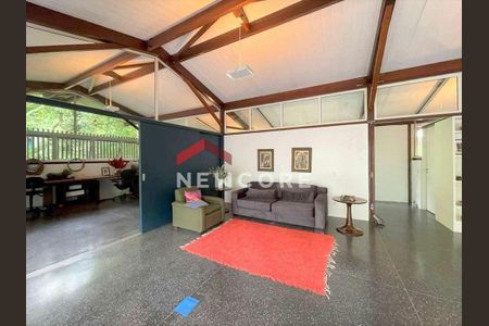 17_photo/94cfaaaba5.e182d30f96765f76-ATLAS-2d90c126-f5eb-47b8-b7bd-3b8e401f974b.jpg de casa de condomínio à venda com 3 quartos, 380m² em Chácara do Refúgio, Carapicuíba