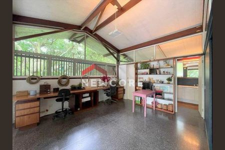 18_photo/94cfaaaba5.e182d30f96765f76-ATLAS-32af05d0-359b-40d7-9bdf-b0dfe2db68ac.jpg de casa de condomínio à venda com 3 quartos, 380m² em Chácara do Refúgio, Carapicuíba