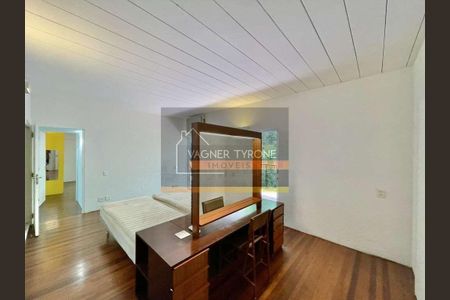 26_photo/94cfaaaba5.e182d30f96765f76-ATLAS-3d62826f-aa7d-4105-b25e-10896fbff28b.jpg de casa de condomínio à venda com 3 quartos, 380m² em Chácara do Refúgio, Carapicuíba