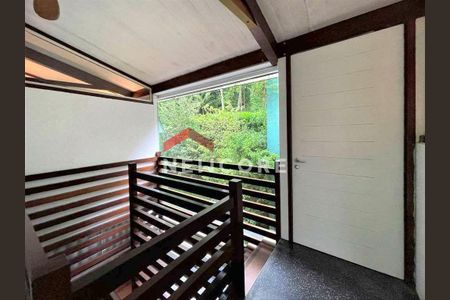 26_photo/94cfaaaba5.e182d30f96765f76-ATLAS-4961e3e1-2bd6-4d94-bb66-08cebb2ab250.jpg de casa de condomínio à venda com 3 quartos, 380m² em Chácara do Refúgio, Carapicuíba