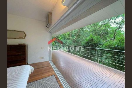 37_photo/94cfaaaba5.e182d30f96765f76-ATLAS-873fd253-96d7-4e6b-a336-f14e29b07167.jpg de casa de condomínio à venda com 3 quartos, 380m² em Chácara do Refúgio, Carapicuíba