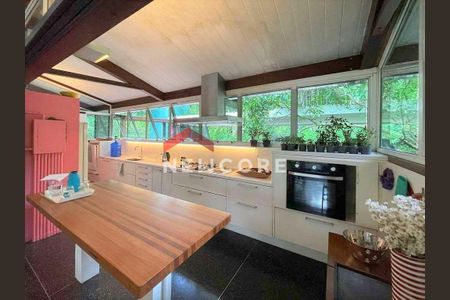 11_photo/94cfaaaba5.e182d30f96765f76-ATLAS-e412fde6-bb77-4812-8d4c-4445e0757d18.jpg de casa de condomínio à venda com 3 quartos, 380m² em Chácara do Refúgio, Carapicuíba