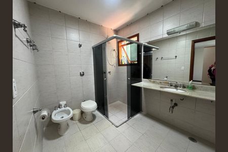 5_photo/94cfaaabb3.18d35e9b3b089d06-ATLAS-d7130eec-a74f-4e94-b3f3-a59ee13c2e27.jpg de casa de condomínio à venda com 3 quartos, 212m² em Chácara do Refúgio, Carapicuíba