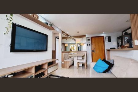 6_photo/94cfaaac9d.76494f51390ea4ce-ATLAS-20789d8b-ce1c-453d-9e3f-794c2d2a891b.jpg de apartamento à venda com 3 quartos, 60m² em Jardim Marilu, Carapicuíba