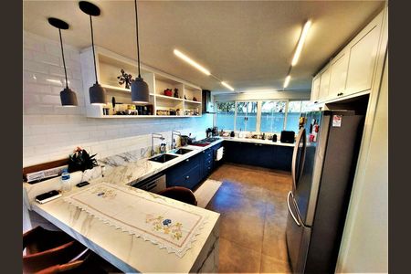 10_photo/94cfaaacb1.9845a183adc4e21d-ATLAS-216e0c28-8431-4f76-9ad7-92c27eb83d7d.jpg de casa de condomínio à venda com 5 quartos, 586m² em Jardim Helena, Carapicuíba