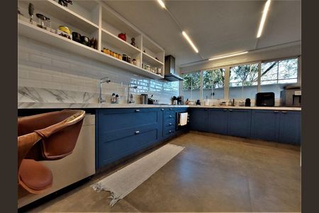 8_photo/94cfaaacb1.9845a183adc4e21d-ATLAS-e1d65de3-a455-4116-8d3b-f3aa2f27985b.jpg de casa de condomínio à venda com 5 quartos, 586m² em Jardim Helena, Carapicuíba