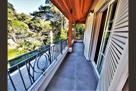 5_photo/94cfaaacb1.9845a183adc4e21d-ATLAS-e20c723b-205d-4896-acd0-7dbef76707c9.jpg de casa de condomínio à venda com 5 quartos, 586m² em Jardim Helena, Carapicuíba