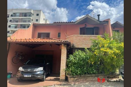 3_photo/94cfaaad3f.8e7080a8d257ff11-ATLAS-212103dd-02a3-4e81-9d8b-9ed86c13e819.jpg de casa à venda com 3 quartos, 198m² em Granja Viana, Cotia