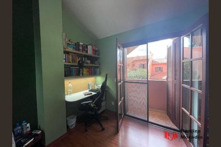4_photo/94cfaaad3f.8e7080a8d257ff11-ATLAS-ee4ce072-bb4a-455d-9427-b42862c4d639.jpg de casa à venda com 3 quartos, 198m² em Granja Viana, Cotia
