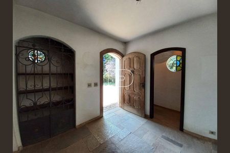 46_photo/94cfaaae1d.6f3426350093cd90-ATLAS-56d2f3c5-cb36-4e05-9941-83134dddc189.jpg de casa à venda com 4 quartos, 404m² em Granja Viana, Cotia