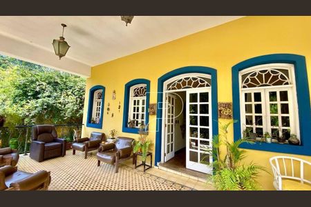 12_photo/94cfaaaee7.ccfee957a0edc138-ATLAS-2bee7b1e-adcf-46e0-975b-ee2213614716.jpg de casa à venda com 7 quartos, 950m² em Granja Viana, Cotia