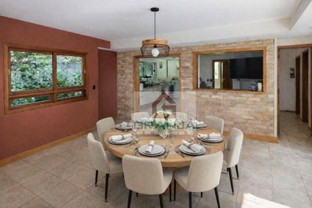 10_photo/94cfaaaef3.589418af3e1c9350-ATLAS-8732e666-7575-488b-99b3-bc7ceba9e6df.jpg de casa à venda com 4 quartos, 409m² em Granja Viana, Cotia