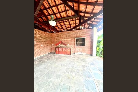 38_photo/94cfaaafe5.3be18b52e244e7c2-ATLAS-a90b1349-eee4-4211-a025-e07776e89e13.jpg de casa de condomínio à venda com 4 quartos, 287m² em Granja Viana, Cotia