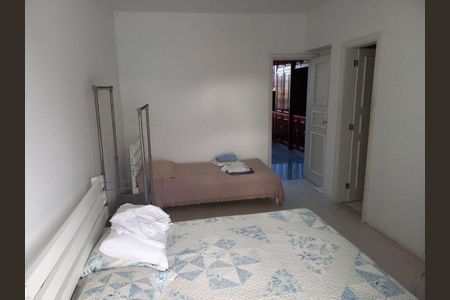 13_photo/94cfaaaff7.3be18b52e244e7c2-ATLAS-037ce866-3510-4f33-86a8-e5ab0cd34811.jpg de casa de condomínio à venda com 4 quartos, 220m² em Granja Viana, Cotia