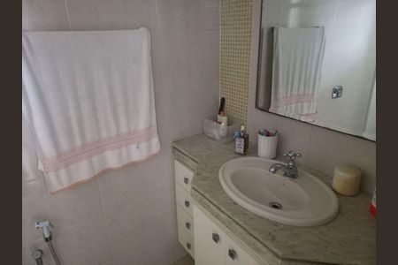 19_photo/94cfaaaff7.3be18b52e244e7c2-ATLAS-088fbbba-a917-4f3b-a919-ea29d334aa7d.jpg de casa de condomínio à venda com 4 quartos, 220m² em Granja Viana, Cotia