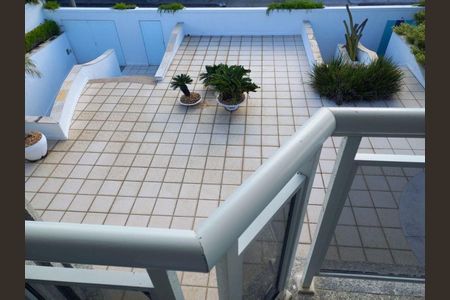 20_photo/94cfaaaff7.3be18b52e244e7c2-ATLAS-c20e5e03-8a67-4807-878c-bc62367dfc6e.jpg de casa de condomínio à venda com 4 quartos, 220m² em Granja Viana, Cotia