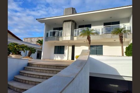 17_photo/94cfaaaff7.3be18b52e244e7c2-ATLAS-fb7b2695-425b-444c-8a25-18ce3cc81734.jpg de casa de condomínio à venda com 4 quartos, 220m² em Granja Viana, Cotia