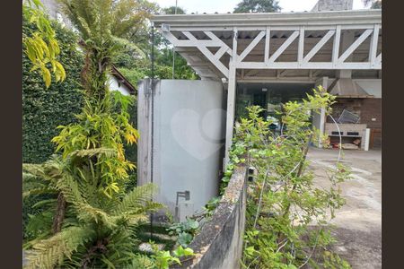 3_photo/94cfaaaffd.f8b5319c31ea9539-ATLAS-1a050bb3-6906-417f-a4e0-51a61536ae4d.jpg de casa à venda com 6 quartos, 468m² em Granja Viana, Cotia