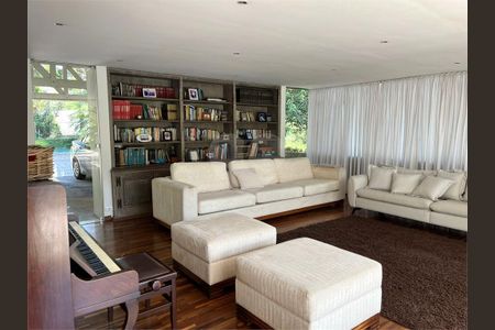 4_photo/94cfaaaffd.f8b5319c31ea9539-ATLAS-1af55698-131a-4e92-abcf-386bfa74e04a.jpg de casa à venda com 6 quartos, 468m² em Granja Viana, Cotia