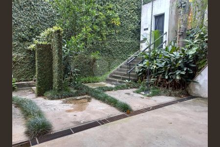 19_photo/94cfaaaffd.f8b5319c31ea9539-ATLAS-36d8f059-b9cc-4e4b-b6b4-fd71201c4442.jpg de casa à venda com 6 quartos, 468m² em Granja Viana, Cotia