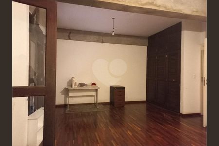25_photo/94cfaaaffd.f8b5319c31ea9539-ATLAS-638a9e7b-728d-4278-90ef-d87e849e650b.jpg de casa à venda com 6 quartos, 468m² em Granja Viana, Cotia