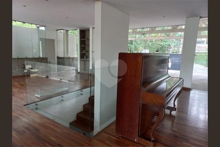 42_photo/94cfaaaffd.f8b5319c31ea9539-ATLAS-87927956-92b2-4f20-90b0-ae6fd59f3f98.jpg de casa à venda com 6 quartos, 468m² em Granja Viana, Cotia