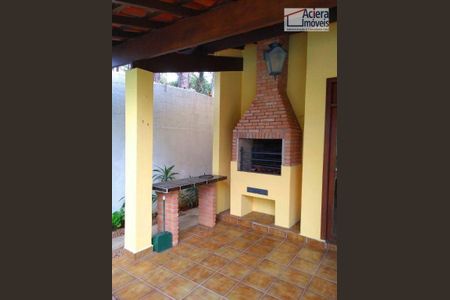 7_photo/94cfaab07d.cafb1a451848d5aa-ATLAS-141560d7-a85d-444c-9689-fa783e8359bc.jpg de casa à venda com 4 quartos, 279m² em Granja Viana, Cotia