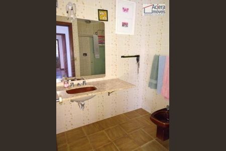 5_photo/94cfaab07d.cafb1a451848d5aa-ATLAS-551fe516-5e18-4bb0-9803-2c5d9f3920df.jpg de casa à venda com 4 quartos, 279m² em Granja Viana, Cotia