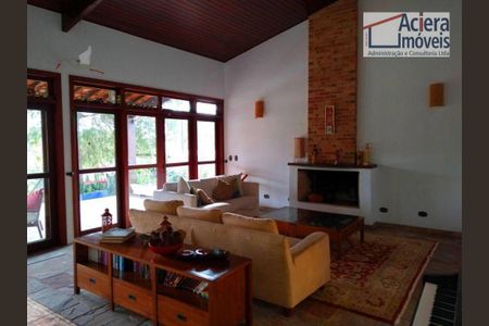 5_photo/94cfaab07d.cafb1a451848d5aa-ATLAS-83e9805c-c045-4f97-a15a-7ccf653630be.jpg de casa à venda com 4 quartos, 279m² em Granja Viana, Cotia