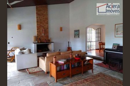 12_photo/94cfaab07d.cafb1a451848d5aa-ATLAS-e86e2bf7-e278-48d1-bfa1-5dc40cdcfe2c.jpg de casa à venda com 4 quartos, 279m² em Granja Viana, Cotia