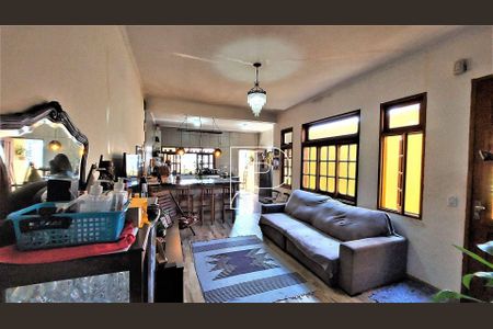 3_photo/94cfaab0b7.6618d879b31b9a75-ATLAS-254384ed-9dc1-42a9-a4ee-fb48e4263cdc.jpg de casa à venda com 3 quartos, 240m² em Granja Viana, Cotia