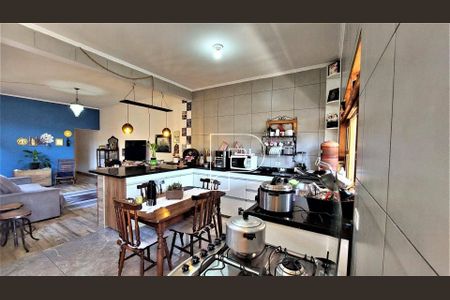 8_photo/94cfaab0b7.6618d879b31b9a75-ATLAS-59a5aa90-e036-448a-ba95-a265dd895309.jpg de casa à venda com 3 quartos, 240m² em Granja Viana, Cotia