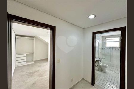 45_photo/94cfaab1af.d0082307d5ebb9e3-ATLAS-5dfe78ff-e6de-46e5-9b93-3c273181c0cc.jpg de casa à venda com 8 quartos, 444m² em Granja Viana, Cotia