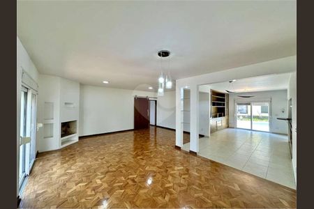 4_photo/94cfaab1af.d0082307d5ebb9e3-ATLAS-c2d992eb-8600-4aa1-9171-56da018be3be.jpg de casa à venda com 8 quartos, 444m² em Granja Viana, Cotia