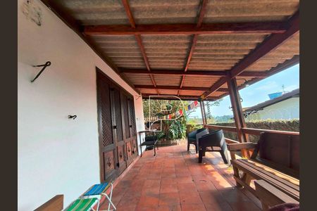 10_photo/94cfaab1d1.90bd9ce7e18c11b8-ATLAS-450030eb-5c8c-442f-a847-9225cd49c6d1.jpg de casa à venda com 4 quartos, 275m² em Granja Viana, Cotia