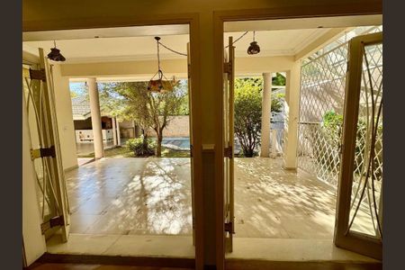 4_photo/94cfaab2c7.1e45c290f45d527b-ATLAS-107d6b59-0840-4c8e-b63c-398a619eaa12.jpg de casa de condomínio à venda com 5 quartos, 501m² em Granja Viana, Cotia