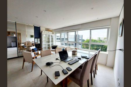 12_photo/94cfaab345.d070ebb0b6711d65-ATLAS-39af7817-e076-4b80-993f-c65b2abc8de8.jpg de apartamento à venda com 3 quartos, 249m² em Granja Viana, Cotia