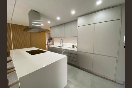 5_photo/94cfaab345.f5772b83fa17ad27-ATLAS-16f95592-e883-443e-9286-4da399f1ddd5.jpg de apartamento para alugar com 3 quartos, 249m² em Granja Viana, Cotia